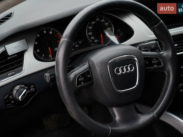 Сірий Ауді А4, об'ємом двигуна 2 л та пробігом 217 тис. км за 11999 $, фото 34 на Automoto.ua