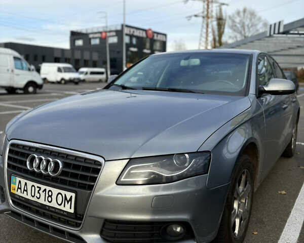 Серый Ауди А4, объемом двигателя 1.8 л и пробегом 198 тыс. км за 10000 $, фото 1 на Automoto.ua