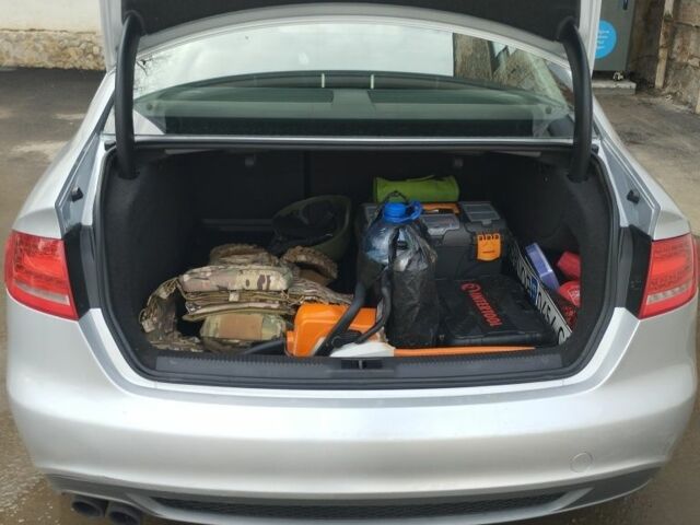 Серый Ауди А4, объемом двигателя 2 л и пробегом 152 тыс. км за 10900 $, фото 13 на Automoto.ua