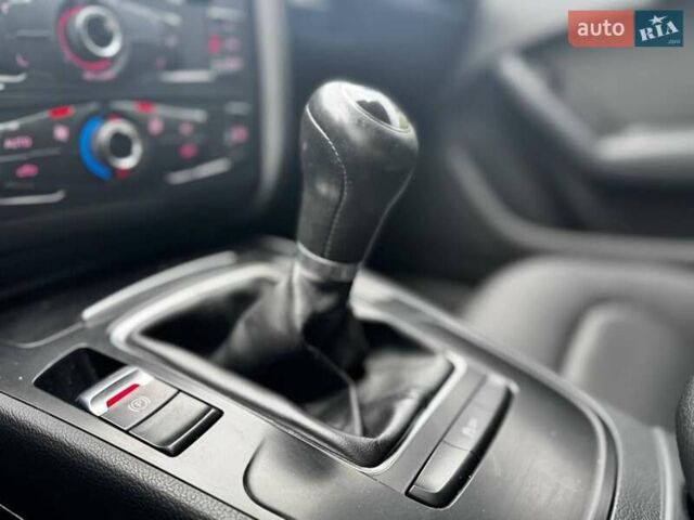 Сірий Ауді А4, об'ємом двигуна 1.8 л та пробігом 1 тис. км за 9999 $, фото 39 на Automoto.ua