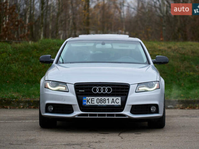 Сірий Ауді А4, об'ємом двигуна 2 л та пробігом 217 тис. км за 11999 $, фото 1 на Automoto.ua