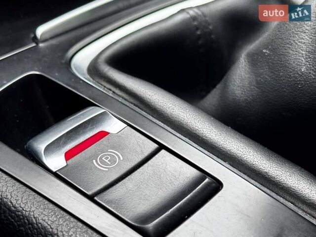 Сірий Ауді А4, об'ємом двигуна 1.8 л та пробігом 1 тис. км за 9999 $, фото 42 на Automoto.ua