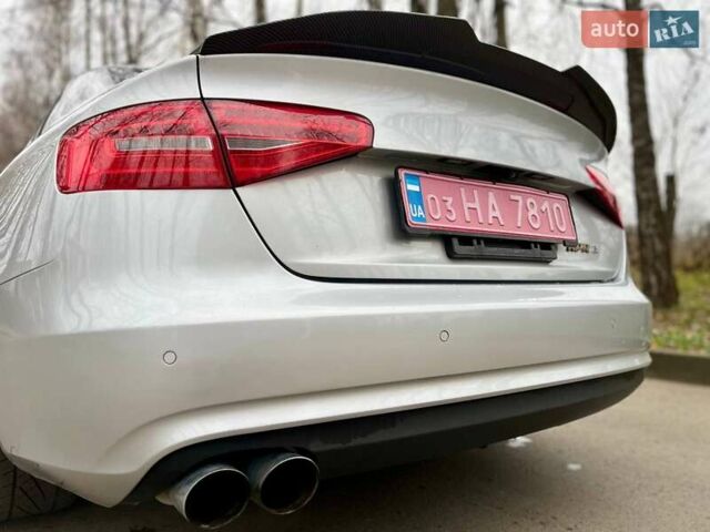 Сірий Ауді А4, об'ємом двигуна 1.98 л та пробігом 238 тис. км за 12600 $, фото 13 на Automoto.ua