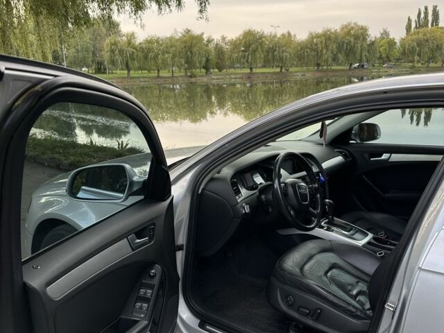 Сірий Ауді А4, об'ємом двигуна 2 л та пробігом 280 тис. км за 10900 $, фото 2 на Automoto.ua
