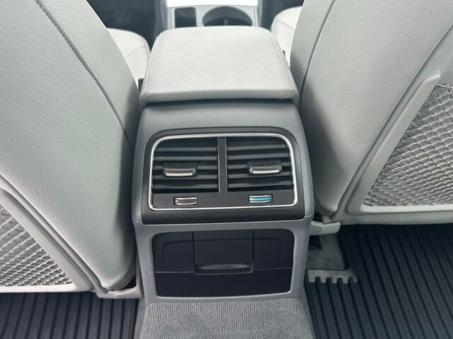 Серый Ауди А4, объемом двигателя 2 л и пробегом 250 тыс. км за 10300 $, фото 9 на Automoto.ua