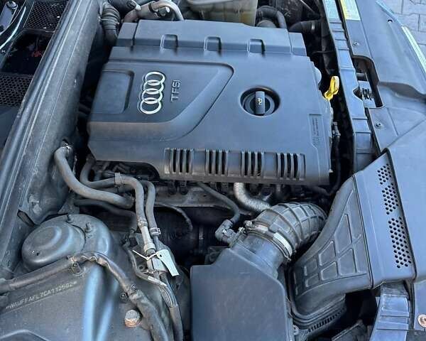 Сірий Ауді А4, об'ємом двигуна 2 л та пробігом 248 тис. км за 11000 $, фото 7 на Automoto.ua