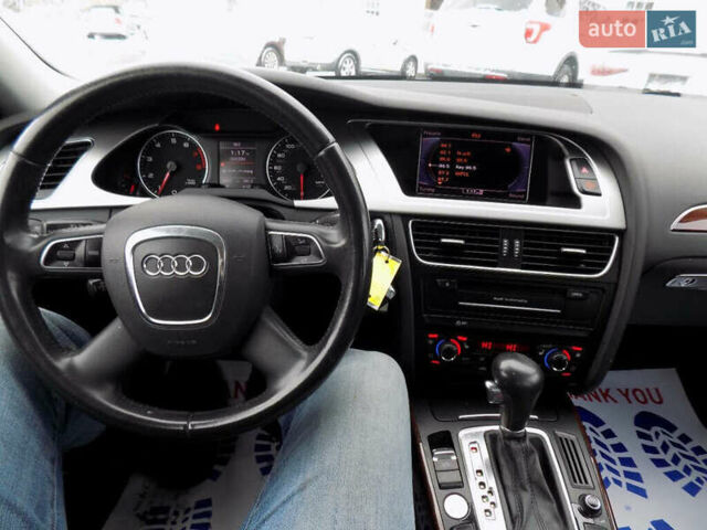 Ауди А4 2012 в Львове на Automoto.ua Серый Ауди А4, объемом двигателя 2 л и пробегом 155 тыс. км за 2250 $, фото 9 на Automoto.ua