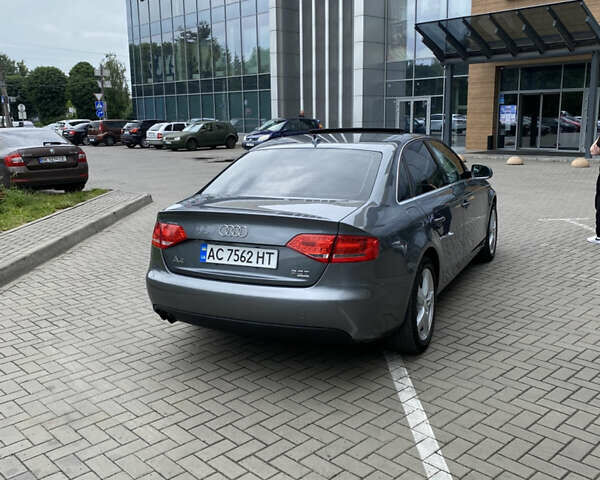 Сірий Ауді А4, об'ємом двигуна 1.98 л та пробігом 275 тис. км за 11000 $, фото 4 на Automoto.ua