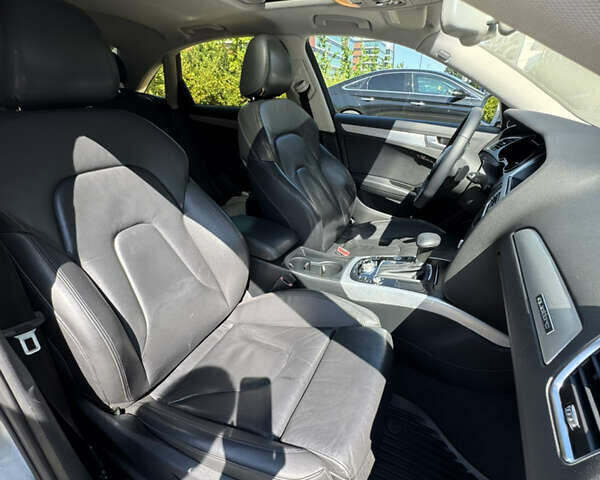 Сірий Ауді А4, об'ємом двигуна 2 л та пробігом 307 тис. км за 11000 $, фото 39 на Automoto.ua