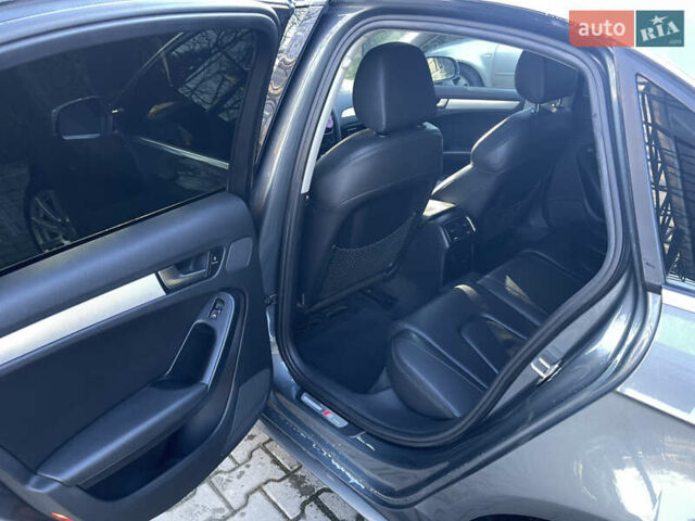 Сірий Ауді А4, об'ємом двигуна 1.98 л та пробігом 170 тис. км за 10500 $, фото 14 на Automoto.ua