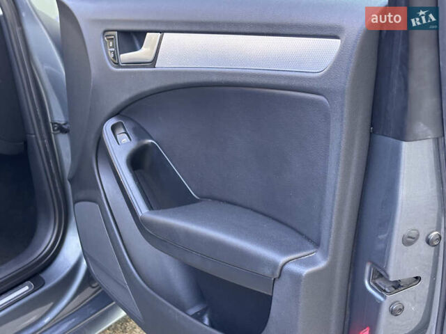 Сірий Ауді А4, об'ємом двигуна 2 л та пробігом 170 тис. км за 9900 $, фото 37 на Automoto.ua