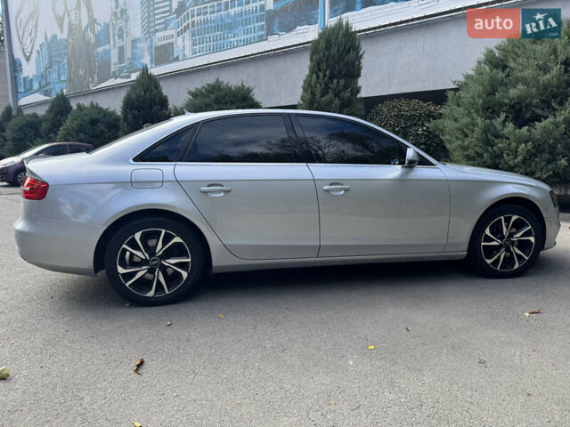 Сірий Ауді А4, об'ємом двигуна 1.98 л та пробігом 164 тис. км за 11700 $, фото 4 на Automoto.ua