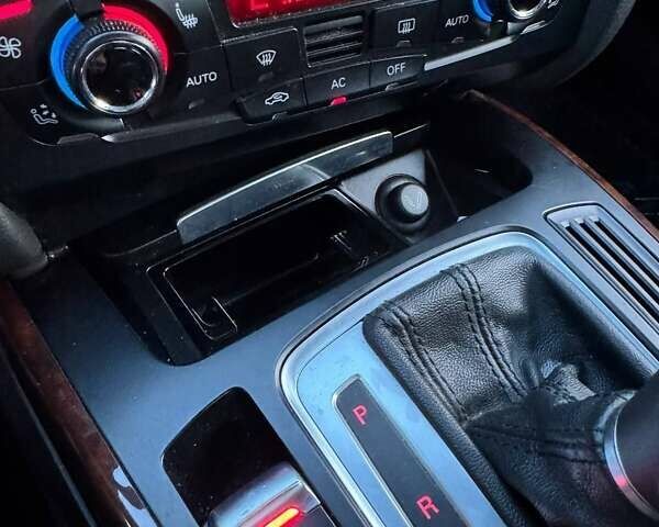 Сірий Ауді А4, об'ємом двигуна 2 л та пробігом 248 тис. км за 11000 $, фото 16 на Automoto.ua