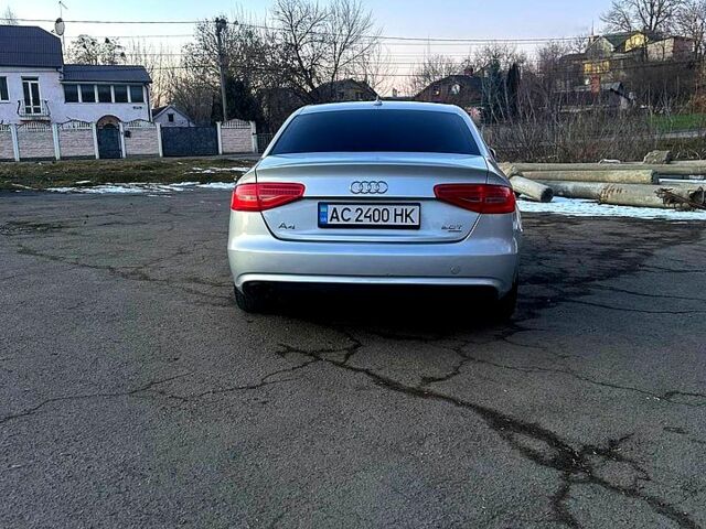 Сірий Ауді А4, об'ємом двигуна 2 л та пробігом 271 тис. км за 11500 $, фото 5 на Automoto.ua