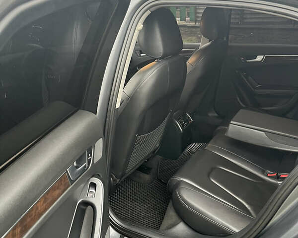 Серый Ауди А4, объемом двигателя 2 л и пробегом 341 тыс. км за 10500 $, фото 14 на Automoto.ua