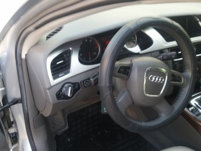 Серый Ауди А4, объемом двигателя 2 л и пробегом 193 тыс. км за 10500 $, фото 14 на Automoto.ua