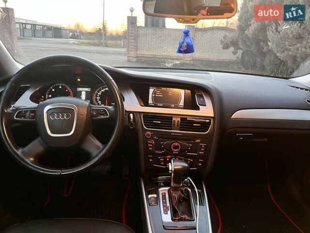 Сірий Ауді А4, об'ємом двигуна 1.97 л та пробігом 195 тис. км за 12000 $, фото 15 на Automoto.ua
