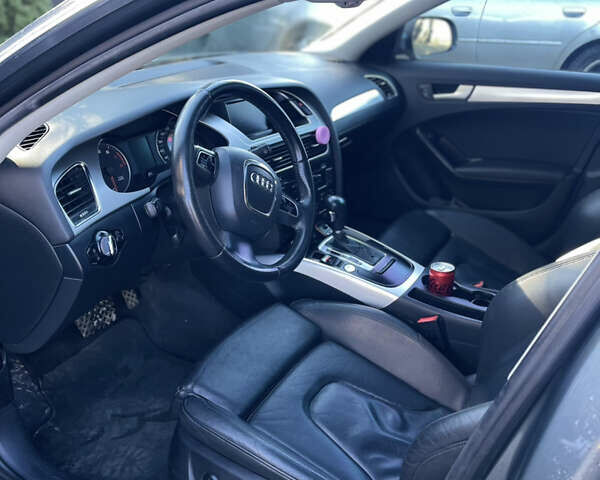 Сірий Ауді А4, об'ємом двигуна 1.98 л та пробігом 170 тис. км за 10500 $, фото 13 на Automoto.ua