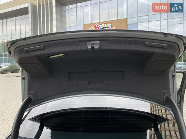 Сірий Ауді А4, об'ємом двигуна 1.98 л та пробігом 275 тис. км за 11000 $, фото 23 на Automoto.ua