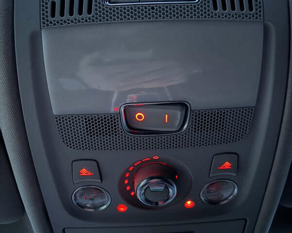 Серый Ауди А4, объемом двигателя 1.98 л и пробегом 191 тыс. км за 12900 $, фото 14 на Automoto.ua