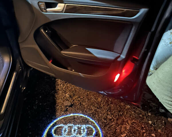 Серый Ауди А4, объемом двигателя 2 л и пробегом 341 тыс. км за 10500 $, фото 9 на Automoto.ua