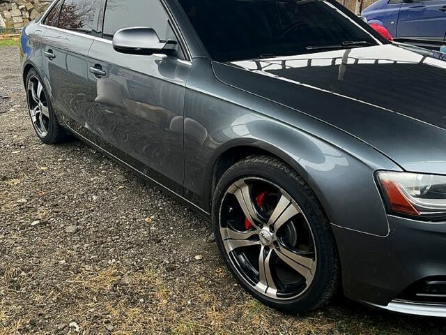 Серый Ауди А4, объемом двигателя 2 л и пробегом 341 тыс. км за 11000 $, фото 1 на Automoto.ua