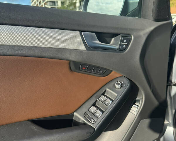 Сірий Ауді А4, об'ємом двигуна 2 л та пробігом 312 тис. км за 9999 $, фото 13 на Automoto.ua