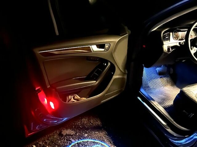 Серый Ауди А4, объемом двигателя 2 л и пробегом 341 тыс. км за 11000 $, фото 5 на Automoto.ua