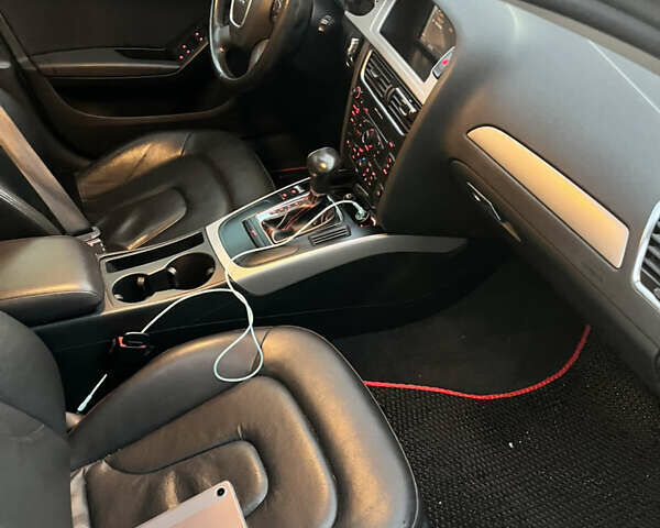 Сірий Ауді А4, об'ємом двигуна 1.97 л та пробігом 195 тис. км за 12000 $, фото 16 на Automoto.ua