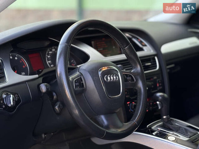 Сірий Ауді А4, об'ємом двигуна 2 л та пробігом 170 тис. км за 9900 $, фото 24 на Automoto.ua