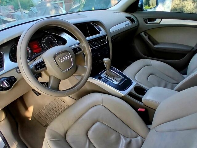 Серый Ауди А4, объемом двигателя 2 л и пробегом 163 тыс. км за 12000 $, фото 9 на Automoto.ua