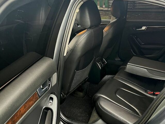 Серый Ауди А4, объемом двигателя 2 л и пробегом 341 тыс. км за 11000 $, фото 3 на Automoto.ua