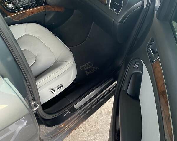 Серый Ауди А4, объемом двигателя 2 л и пробегом 308 тыс. км за 12000 $, фото 13 на Automoto.ua