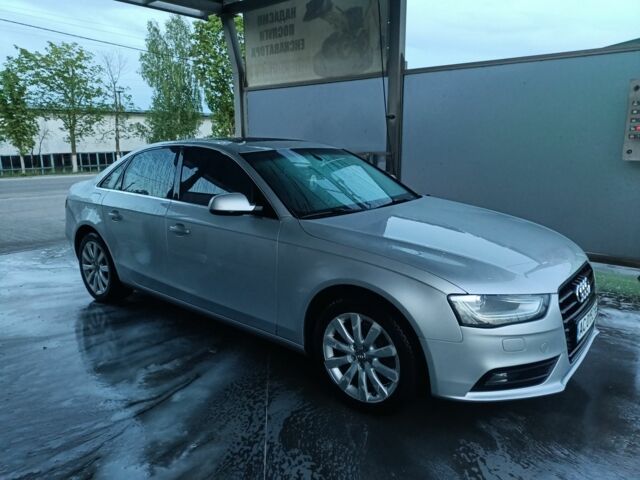 Сірий Ауді А4, об'ємом двигуна 2 л та пробігом 213 тис. км за 9600 $, фото 1 на Automoto.ua