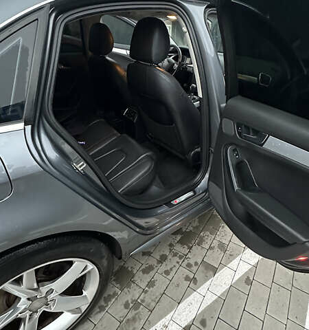 Серый Ауди А4, объемом двигателя 1.98 л и пробегом 258 тыс. км за 10500 $, фото 6 на Automoto.ua