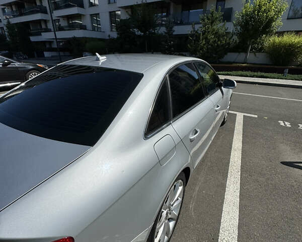 Сірий Ауді А4, об'ємом двигуна 2 л та пробігом 307 тис. км за 11000 $, фото 19 на Automoto.ua