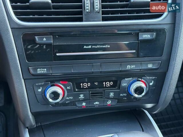 Сірий Ауді А4, об'ємом двигуна 1.98 л та пробігом 202 тис. км за 9900 $, фото 43 на Automoto.ua
