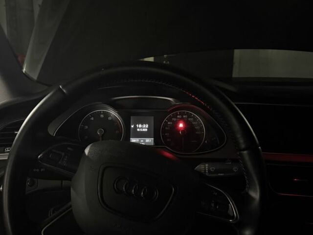 Серый Ауди А4, объемом двигателя 2 л и пробегом 237 тыс. км за 11000 $, фото 3 на Automoto.ua