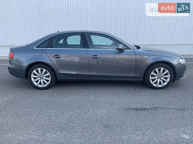 Серый Ауди А4, объемом двигателя 1.98 л и пробегом 186 тыс. км за 12600 $, фото 4 на Automoto.ua