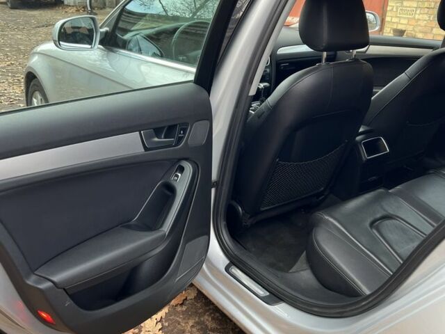 Сірий Ауді А4, об'ємом двигуна 2 л та пробігом 298 тис. км за 9450 $, фото 9 на Automoto.ua