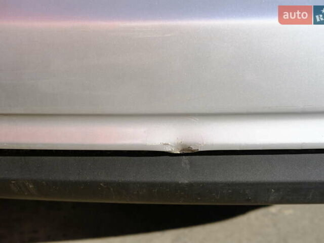 Сірий Ауді А4, об'ємом двигуна 1.98 л та пробігом 225 тис. км за 13200 $, фото 9 на Automoto.ua