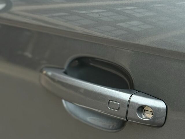 Серый Ауди А4, объемом двигателя 2 л и пробегом 237 тыс. км за 9600 $, фото 16 на Automoto.ua