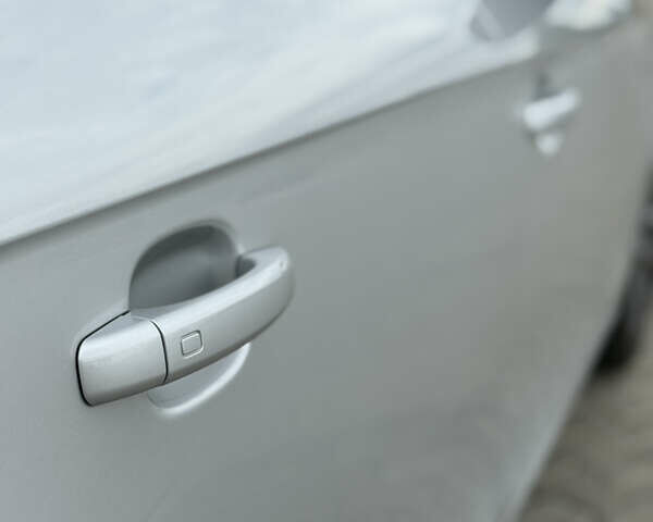 Серый Ауди А4, объемом двигателя 2 л и пробегом 106 тыс. км за 17900 $, фото 14 на Automoto.ua