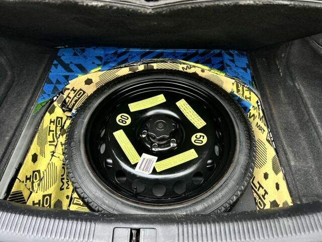 Серый Ауди А4, объемом двигателя 2 л и пробегом 212 тыс. км за 8950 $, фото 23 на Automoto.ua