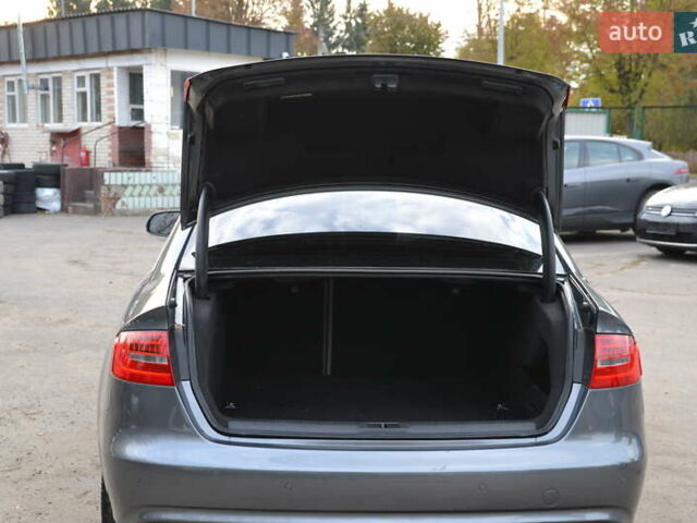 Ауді А4 2013 у Луцьку на Automoto.ua Сірий Ауді А4, об'ємом двигуна 1.98 л та пробігом 156 тис. км за 9999 $, фото 40 на Automoto.ua