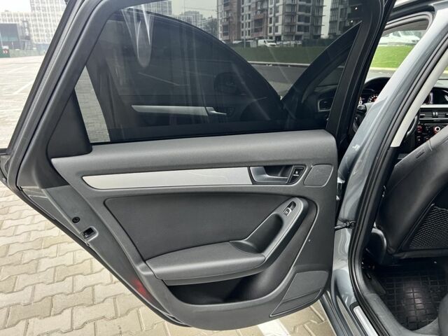 Серый Ауди А4, объемом двигателя 2 л и пробегом 212 тыс. км за 8950 $, фото 20 на Automoto.ua