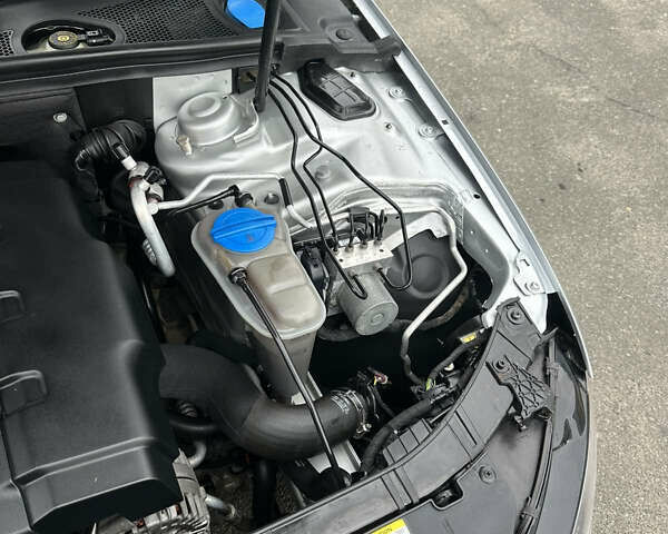 Серый Ауди А4, объемом двигателя 2 л и пробегом 212 тыс. км за 13500 $, фото 18 на Automoto.ua