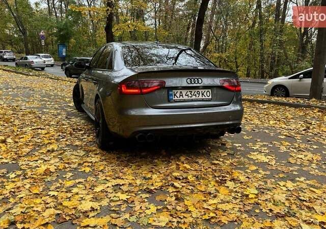 Серый Ауди А4, объемом двигателя 1.98 л и пробегом 225 тыс. км за 9999 $, фото 1 на Automoto.ua