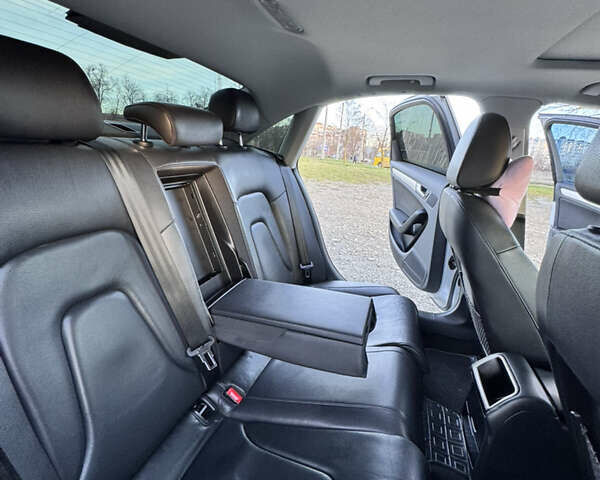 Сірий Ауді А4, об'ємом двигуна 1.98 л та пробігом 276 тис. км за 11800 $, фото 19 на Automoto.ua