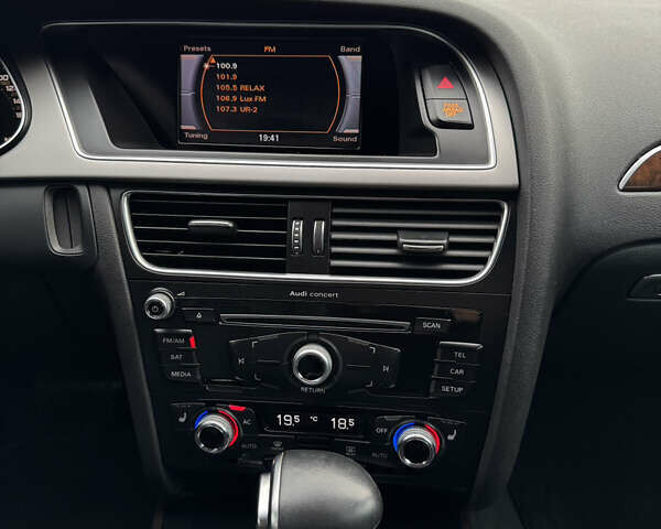 Сірий Ауді А4, об'ємом двигуна 1.98 л та пробігом 189 тис. км за 13200 $, фото 43 на Automoto.ua